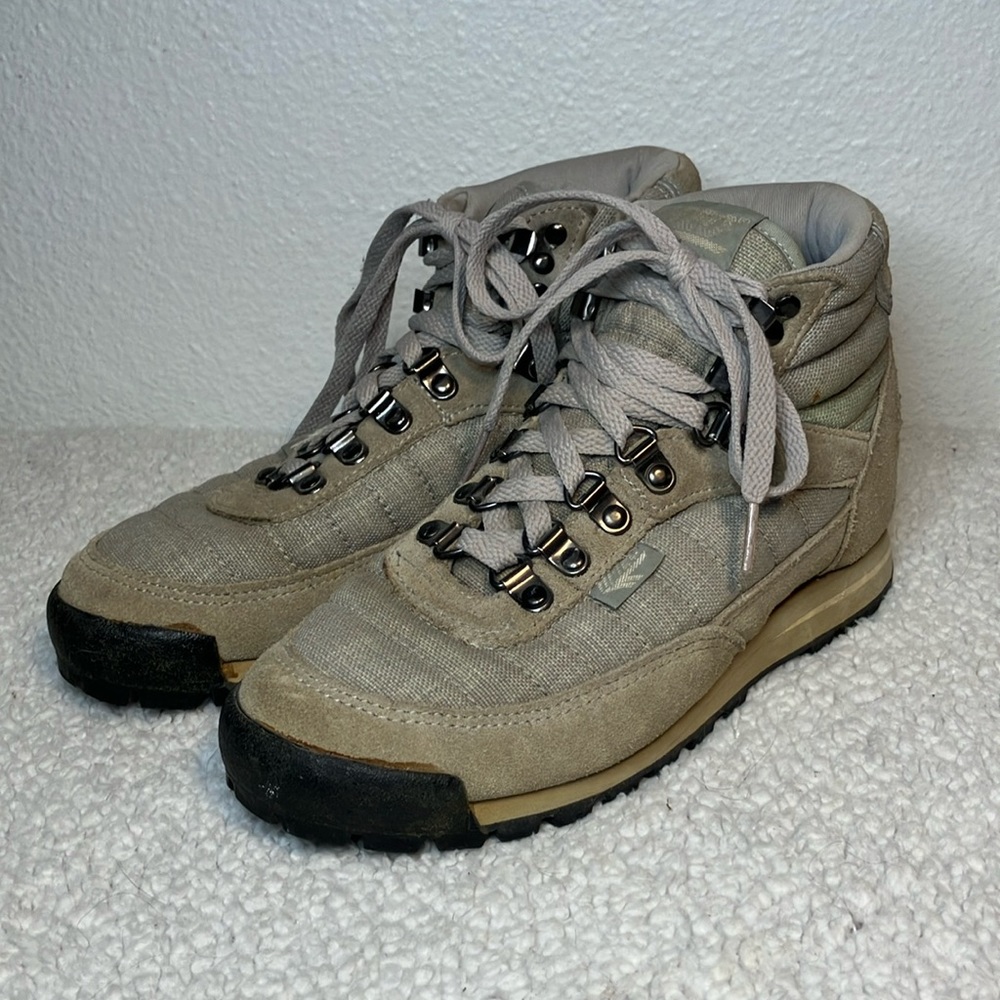Vintage Hi-Tec Y2K Lady Nouveau Hiking Shoes.‎ Sz. 6 sneakers fashion baby blue